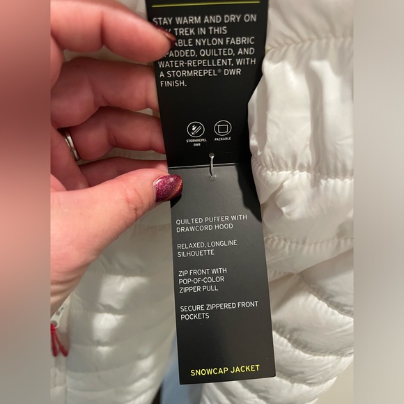 Woman’s Eddie Bauer medium NEW puffer white cream winter jacket puffer coat - Picture 6 of 11